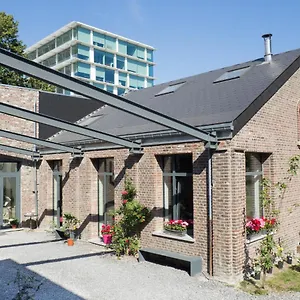 au-jardin-des-vennes.brusselshotelsbook.com/